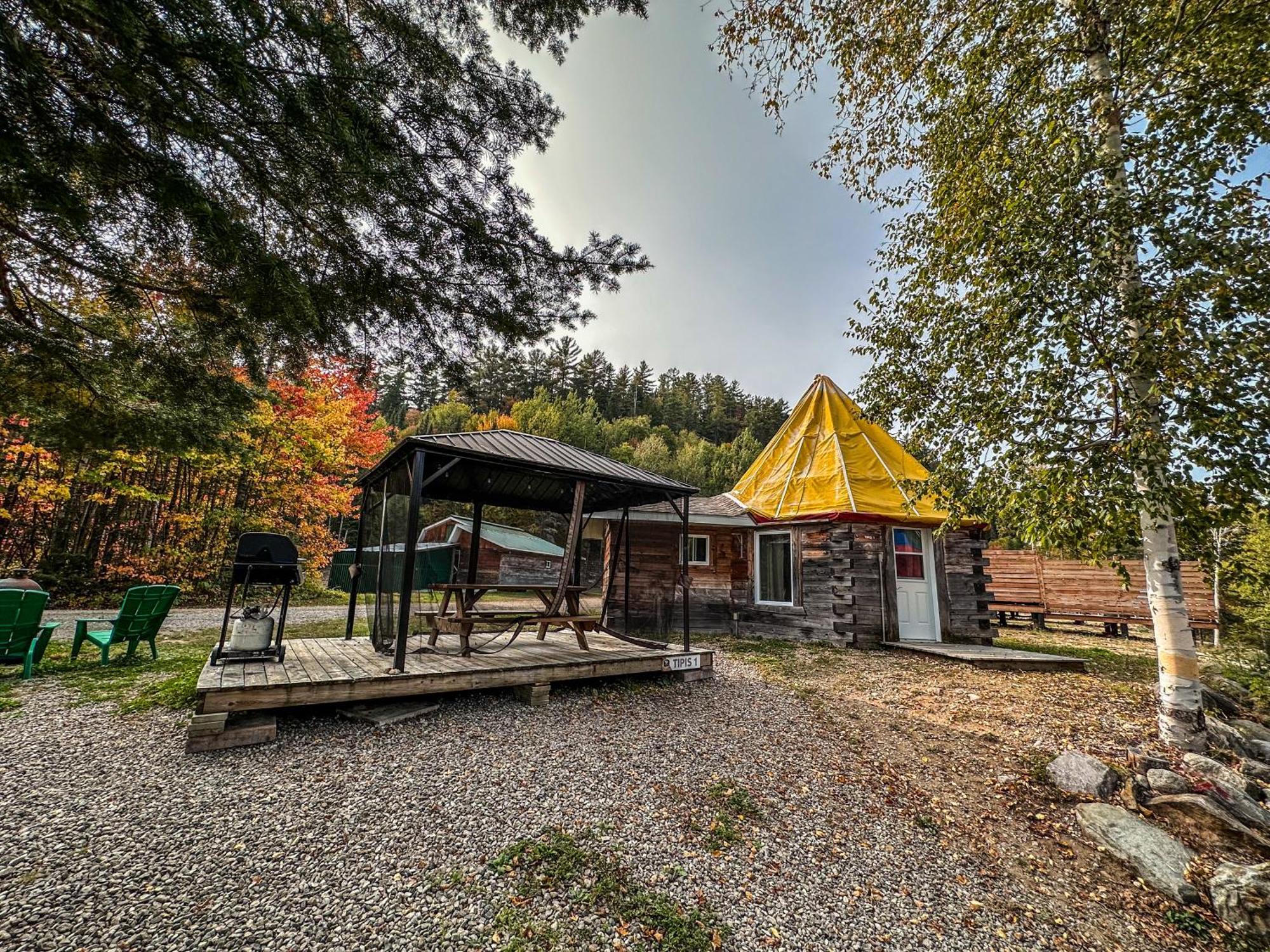 Auberge Du Vieux Moulin Sainte-Emelie Ngoại thất bức ảnh